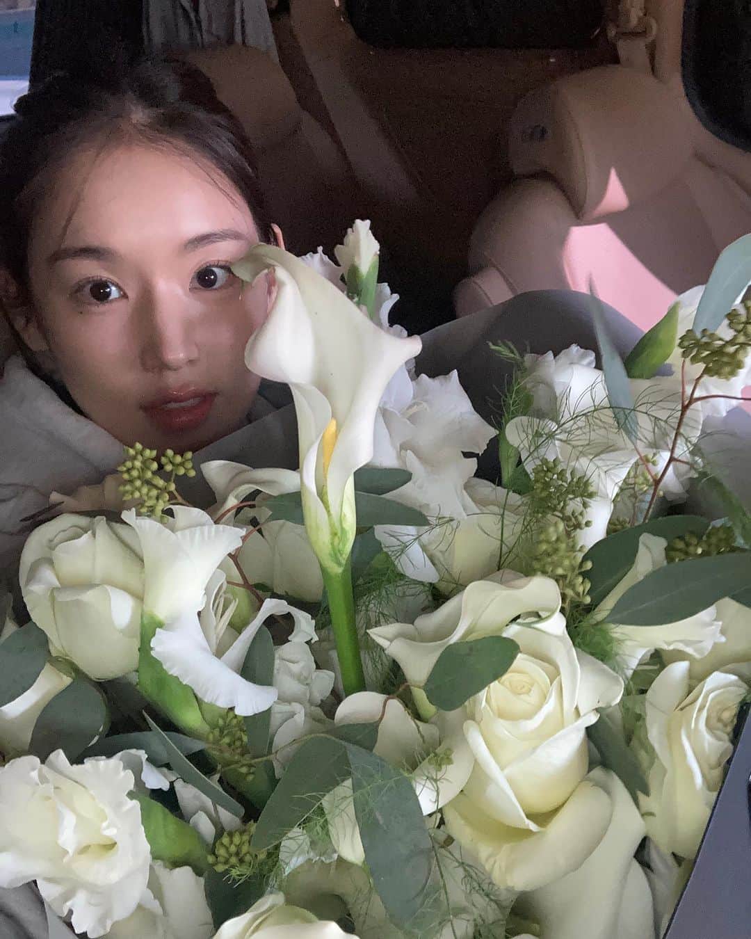 パーク・ファン・ヒーのインスタグラム：「My love, my energy ‘Heesosik’ 🤍」
