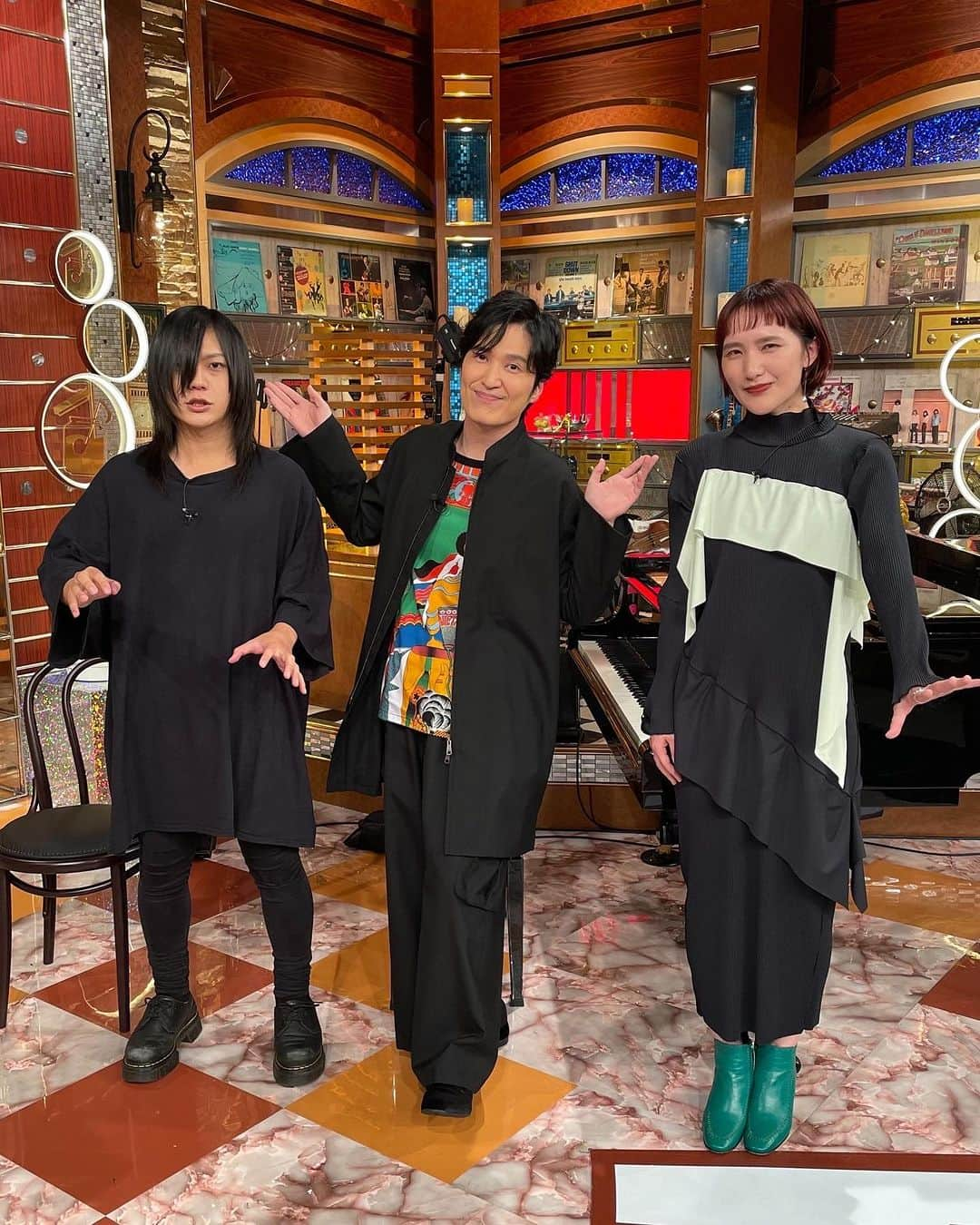 清塚信也のインスタグラム：「こんやは #関ジャム 🎵  テレビ朝日系 「関ジャム 完全燃SHOW」 11/12(土) 23:00〜23:55   プロたちが関ジャムでしかできない！と 思ったマニアックテーマ特集  こんな話、TVでさせてくれるの関ジャムだけっていうくらいマニアックな話できて満足です！ ぜひ、ついてきてください♪ ゾクゾクさせるぜ~🧟  久しぶりに会えて嬉しかったヤバTたっくんと、大好きなテンパレイのAAAAAAAAAAMYYYさんにも会えて嬉しかった！あれ？何か多い？  #こやまたくや ( #ヤバイTシャツ屋さん ) #AAAMYYY （ #Tempalay ）  #山崎弘也 （ #アンタッチャブル ） #足立梨花  #古田新太 #関ジャニ∞」