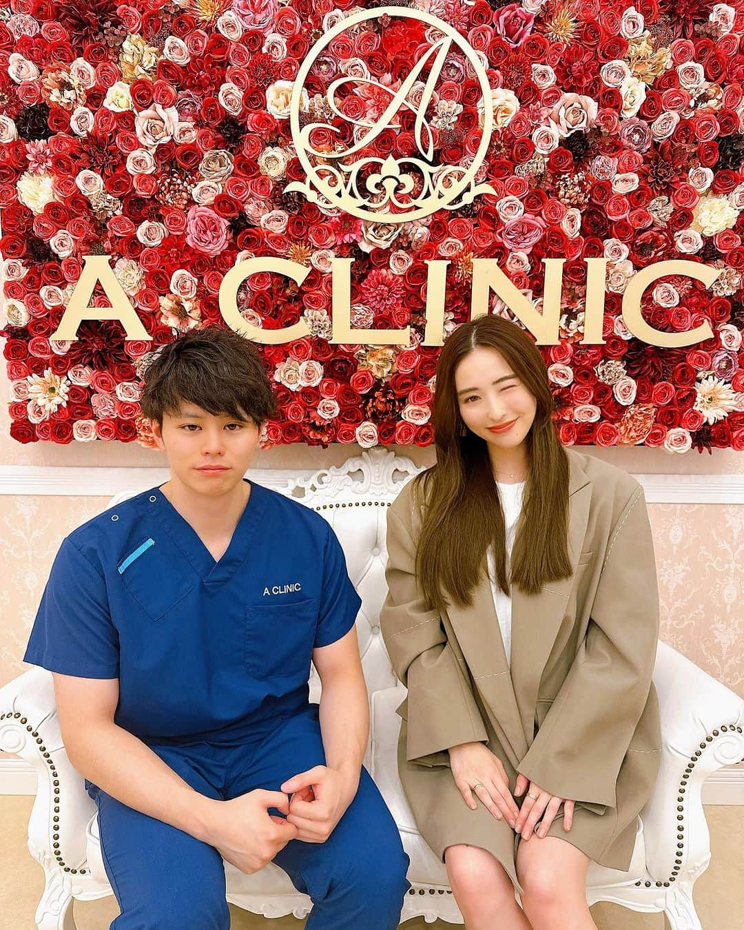 齊藤家澄さんのインスタグラム写真 - (齊藤家澄Instagram)「@a_clinic_fukuoka  @aclinic_kobayashi	 Aクリニック福岡院の 小林直樹先生のポテンツァ顔下のたるみを少し引き締めていただいたこの間の😆 経過報告꒰ᐡɞ̴̶̷ ̫ ɞ̴̶̷⸝⸝꒱ いい感じだよ(⸝⸝ ◜~◝⸝⸝)✨ 拙者はハイフより痛くもなくあてるだけやけん 痛みと腫れは、かんはまっっったくなかったから嬉しい( ⌯'֊'⌯)‬💕 痛いの手術系はダメやけど、少したるみ気になる人はおすすめ( ˶>ᴗ<˶)🫶🏻 また受けたいーっ( ˶>ᴗ<˶)✨  #ポテンツァ  #ポテンツァ施術 #美肌治療 #毛穴治療 #クレーター治療 #ノーファンデ肌 #綺麗な肌 #aclinic  #aclinic銀座  #aclinic横浜  #aclinic新宿  #aclinic名古屋 #aclinic大阪 #aclinic池袋 #aclinic福岡 #aclinic仙台 #aクリニック #エークリニック  #美容外科  #美容皮膚科  #美容クリニック#小林直樹  自分が提案したけどAのポーズかずかちぃー!!!笑‪𐤔‪𐤔‪𐤔 寿司ざんまい🍣🤣」11月12日 20時22分 - kanchi_w