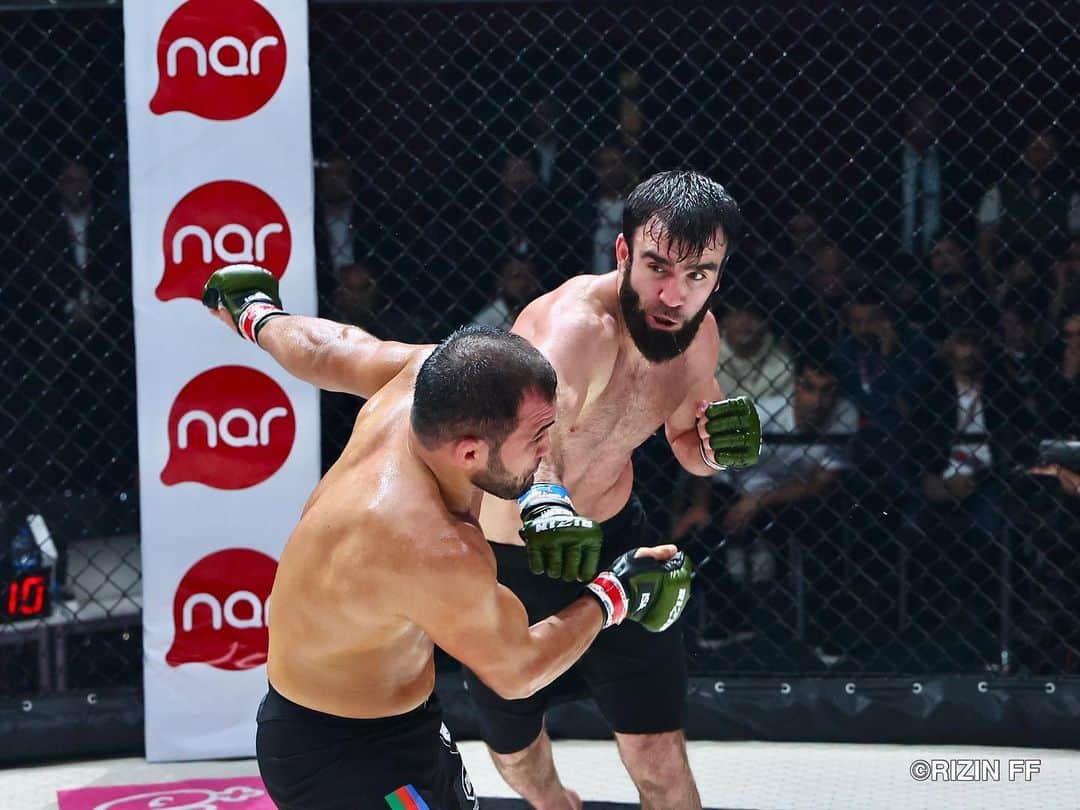 RIZIN FF OFFICIALのインスタグラム：「𝙏𝙚𝙖𝙢 𝙍𝙄𝙕𝙄𝙉 𝙒𝙤𝙧𝙡𝙙 🌎 𝟮-𝟭 𝙏𝙚𝙖𝙢 𝙍𝙄𝙕𝙄𝙉 𝘼𝙯𝙚𝙧𝙗𝙖𝙞𝙟𝙖𝙣 🇦🇿  #RIZIN_LANDMARK7 in #Azerbaijan 🇦🇿 @ali_abdulkhalikov defeats @nariman__abbasov by Unanimous Decisions. #RIZIN #RIZINFF #MMA」