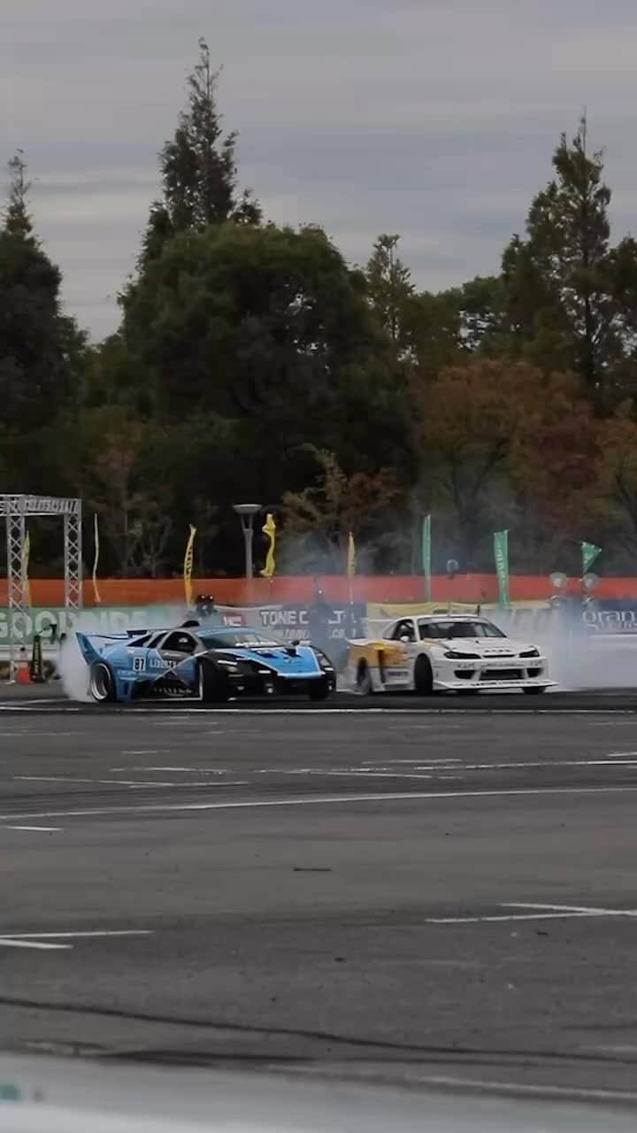 のインスタグラム：「8年振りのTOKYO DRIFT D1 2day thank you so much 😆ありがとう😊 色んな事がありましたが😆 素晴らしい２日間をありがとう😆  沢山のご来場ありがとうございました😊  日本🇯🇵の沢山の人にモータースポーツから勇気と元気をこれからも伝えて行きたいと思います😆  来年はこのLB⚡︎DRIFT MACINE2台でUSAで😆新たなる挑戦が始まります😆  変わらない日本に今だからこそやならなければいけない事がある😆  More challenges😆thank you so much 😆 @daigosaito87  @nissanusa  tonejapan @nissan @fivextires  @lamborghini @libertywalkharajuku @d1」