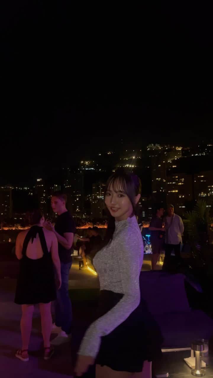 川谷花音のインスタグラム：「一緒に踊る🩰🎶？  #japan #japanese #japanesegirl #hongkong #trip #lesserafim #kpop #香港 #香港旅行 #女子旅 #大学生 #女子大生 #今日のコーデ」