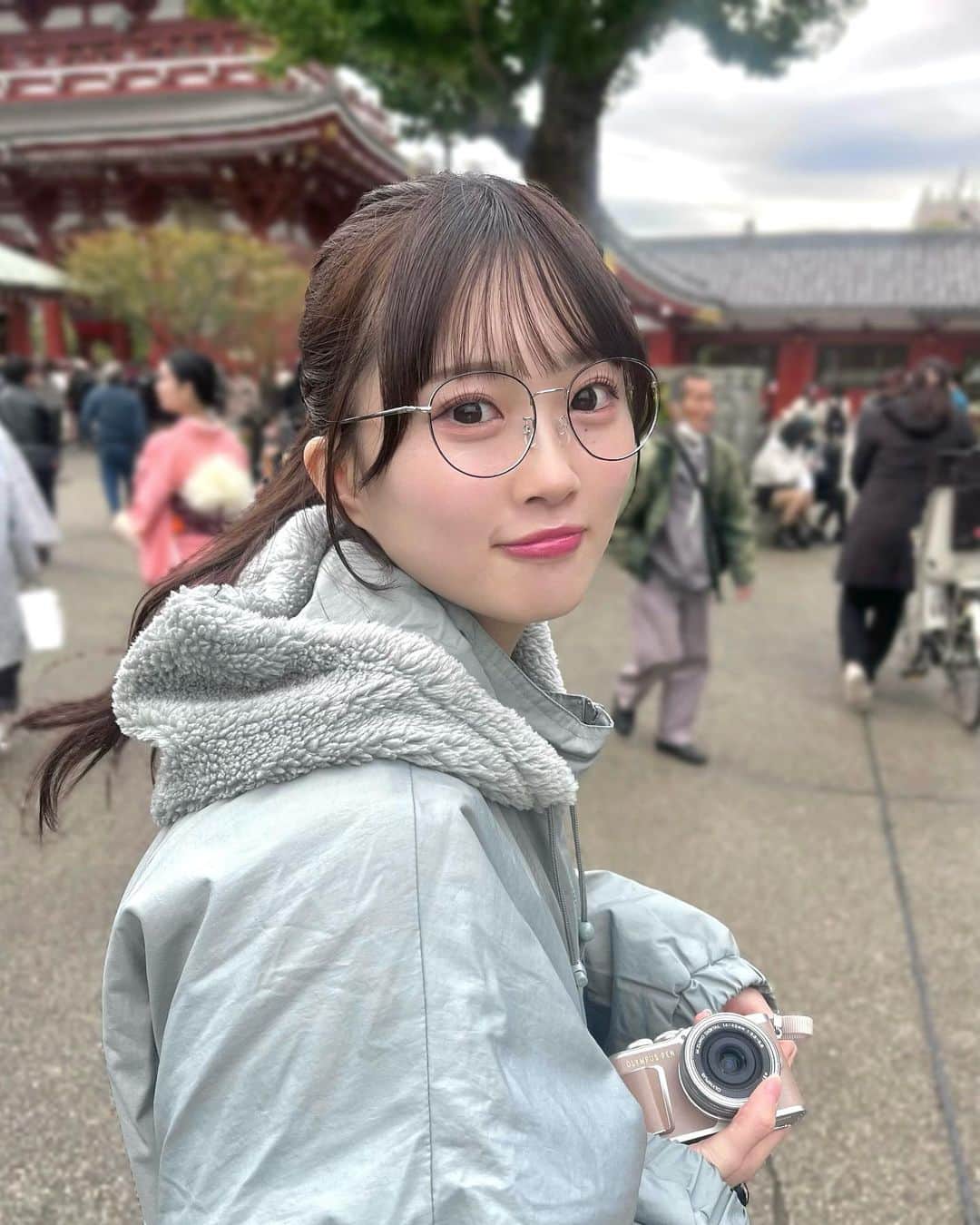 山根涼羽のインスタグラム：「めがね ､ どう？👓  #ootd #冬コーデ #OLYMPUS」