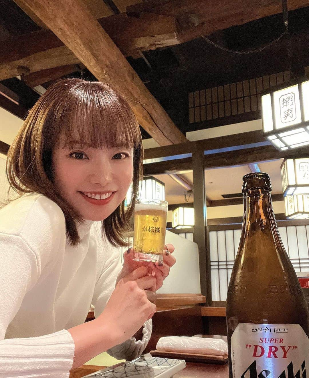 SHUUBIのインスタグラム：「母と蟹🦀 美味しかった❤️ #美味しいものは人を幸せにする #美味しいもの #美味しい #美味しいものは世界を救う #美味しいものを食べるのが人生の使命だ　#美味しいもの大好き  #親子みずいらず #蟹 #蟹食べ行こう」