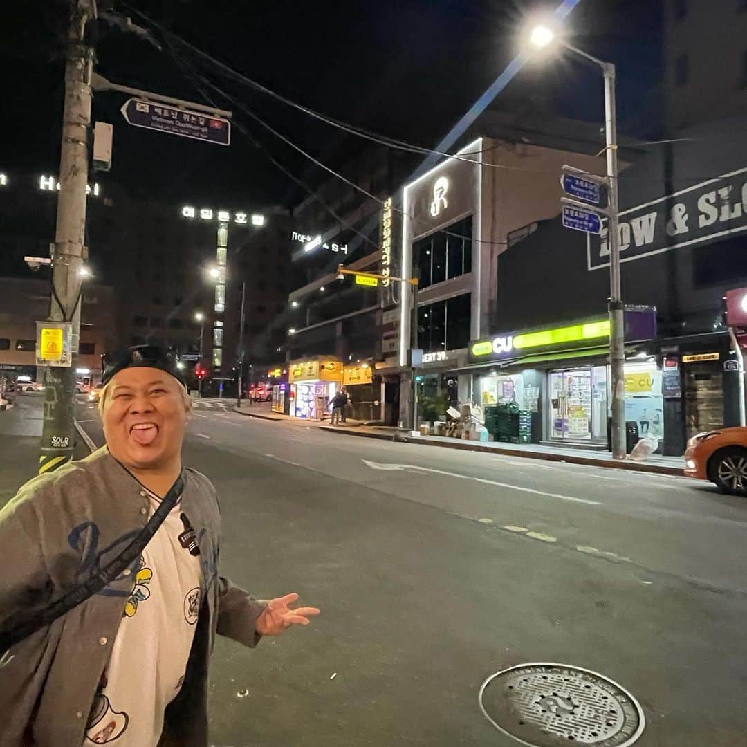 まことさんのインスタグラム写真 - (まことInstagram)「撮影でプチ韓国旅行🇰🇷  #スカイピース #スカイチーム #韓国旅行 #時間無い割には楽しめた #空港にあった無料プリクラ #梨泰院」11月12日 20時49分 - skyteam_makoto