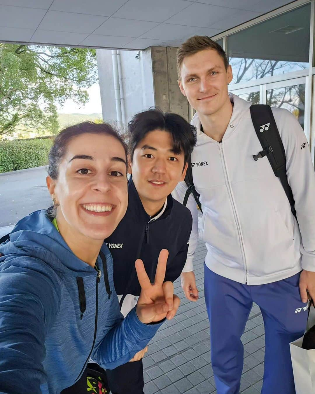 キャロリーナ・マリンのインスタグラム：「Incredible day with Yonex family! ♥️ @yonex_badminton」