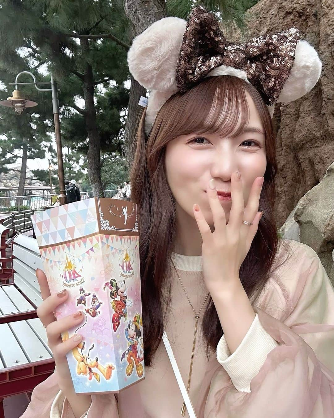 江嶋綾恵梨さんのインスタグラム写真 - (江嶋綾恵梨Instagram)「しょうゆバター味です🍿  #ディズニー #ディズニーシー #disney #disneysea #ディズニーコーデ #ディズニーカチューシャ #ポップコーン #東京ディズニーシー #東京ディズニーリゾート #迪士尼 #東京迪士尼海洋 #디즈니랜드 #도쿄디즈니씨 #디즈니씨」11月12日 20時42分 - aeringoooo