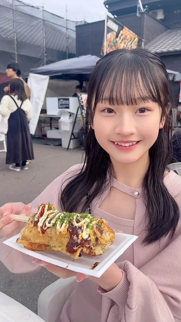 西野心桜のインスタグラム：「🩷🩷🩷  犬山城下町に行って たくさん食べ歩きしてきました♡ 食べ過ぎたけど美味しくて幸せでした😋    #犬山城下町  #犬山城下町食べ歩き  #09  #jc  #jc2  #女子中学生  #中学生」