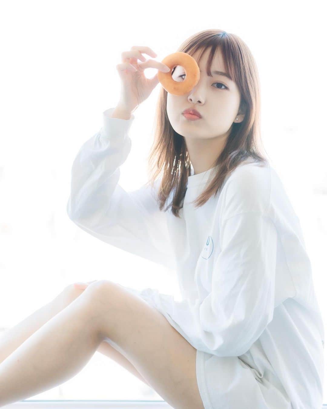 佐藤茜のインスタグラム：「🍩🥯  ミスドはポンデリング一筋  📸 : @waaata_photo」