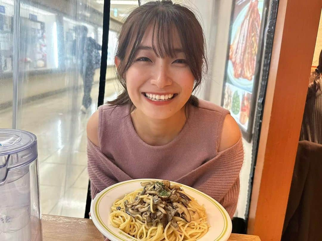 益田恵梨菜さんのインスタグラム写真 - (益田恵梨菜Instagram)「. パスタは基本キノコ系頼んじゃう🤤 でもたまに食べるカルボナーラもたまらんよねぇ . #って書いてたら #カルボナーラ食べたくなってきた #笑」11月12日 21時00分 - erina_msd