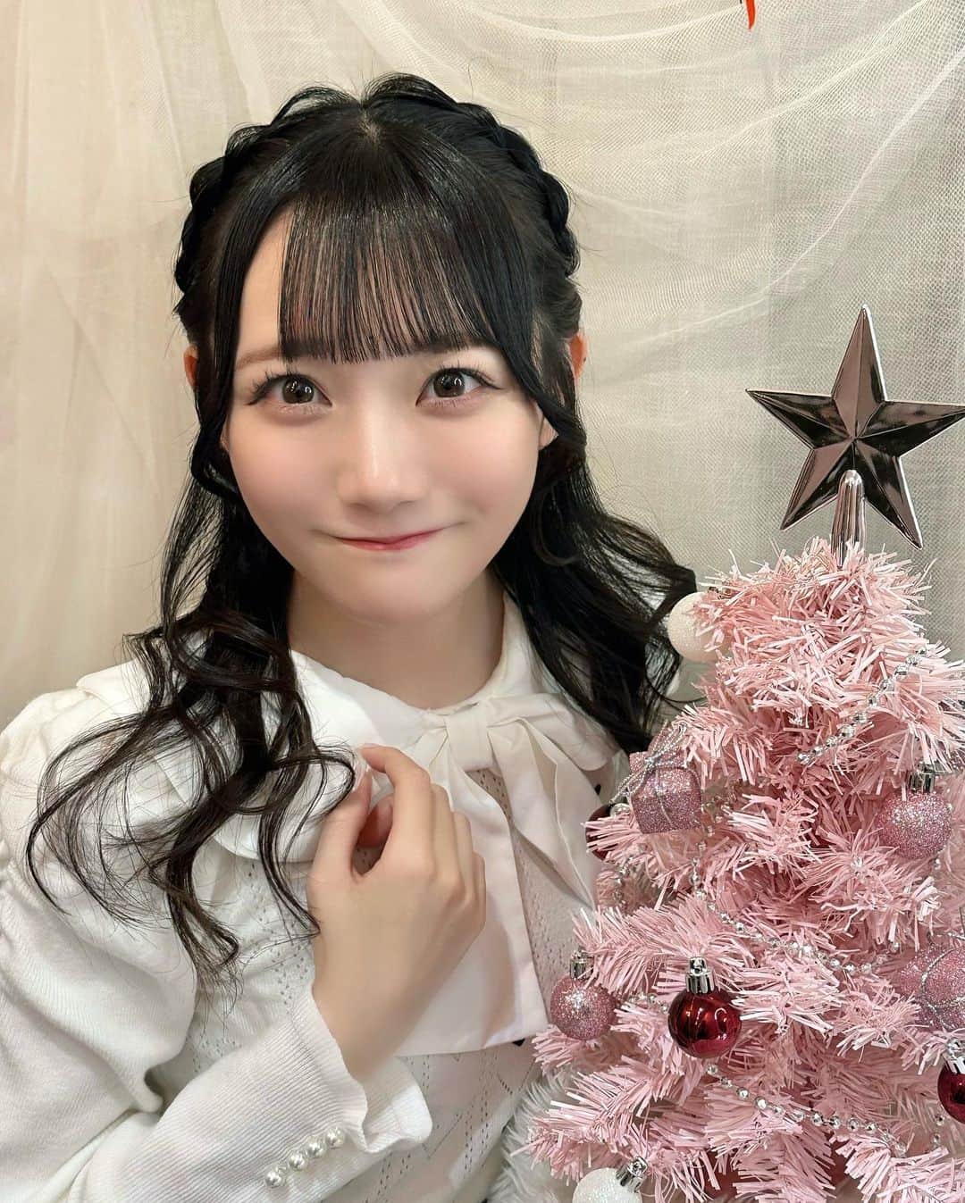 本田珠由記さんのインスタグラム写真 - (本田珠由記Instagram)「ぱっつん前髪がだーーいすきっ🧚🏻‍♀️ はーふあっぷがかわいすぎて一日中るんるんでした🥹💗  いつもありがとうございますっ🙇‍♀✨  #なぴあれんじ 🐣」11月12日 21時15分 - honda_miyuki__