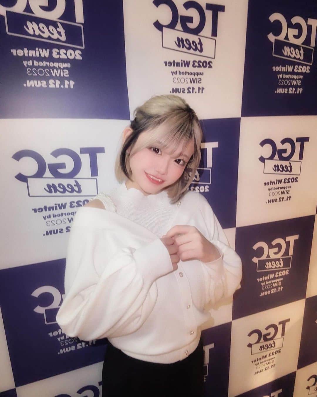 雨宮みるきさんのインスタグラム写真 - (雨宮みるきInstagram)「TGCteenありがとうございました〜！💛🧡 初めてのブランドステージに出させて頂けることが出来て、本当に嬉しかったです🥰   ステージ上では、「ミルキー‼️」ってバカでかい声で叫んでくれる人が何人かいて、まじ嬉しかった🤣爆笑 みんなありがとう🥰  今回のTGCteenも、最高で感動できるステージに出来て大満足です！ みなさんのおかげです！ほんとにありがとうございます！！！  会場に来てくださった皆さん！配信で見てくれていた皆さん！ 関係者の皆さん！スタッフの皆さん！演者の皆さん！ 本当に本当にありがとうございました！！！🥹🙇‍♀️ まじ最高でした😭  また次回もよろしくお願いいたします🙏  #TGCteen #みんなで作るTGCteen #TGC #雨宮みるき #雨宮姉妹 #よにぎゃ #YouTube #世にも奇妙なぎゃる」11月12日 21時15分 - __milky_berry__