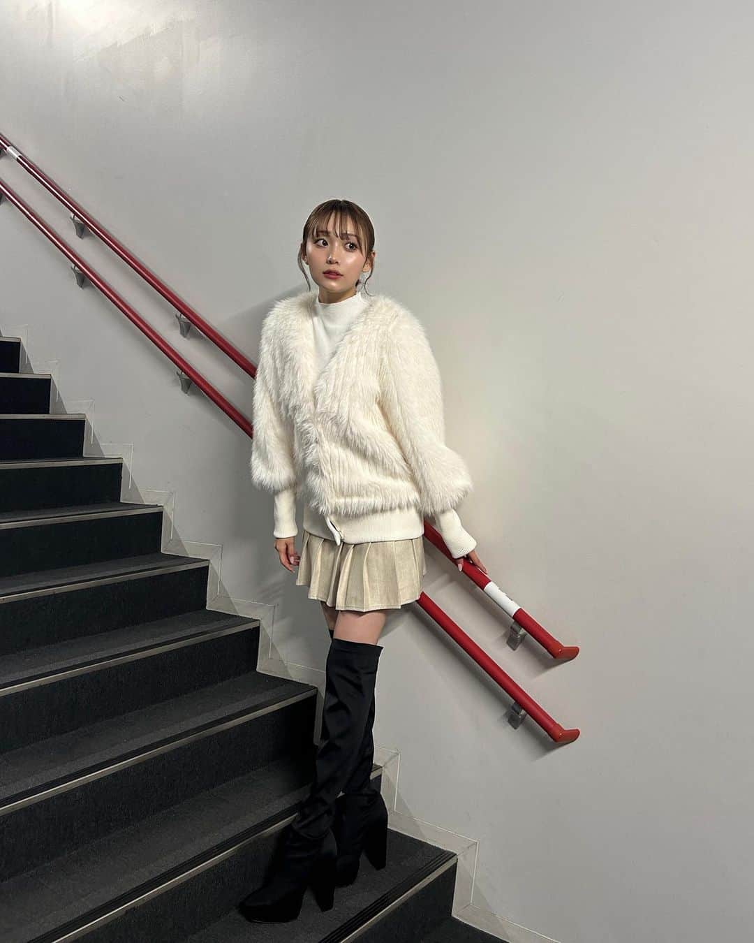 山崎美優（みゆ）のインスタグラム：「TGCteen ありがとうございました😭🩵  RadyさんとANAPさんのステージを 歩かせていただきました！🫧  今回も大好きなみらんと1ステージ歩けて幸せ。。 また会おうねみらんちゃん🫶🏻」