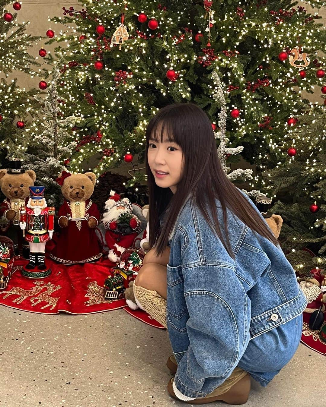 カン・イェウォンさんのインスタグラム写真 - (カン・イェウォンInstagram)「보미언니 고생했어 꾸미느라♥️🎄」11月12日 21時14分 - kangyewon0315