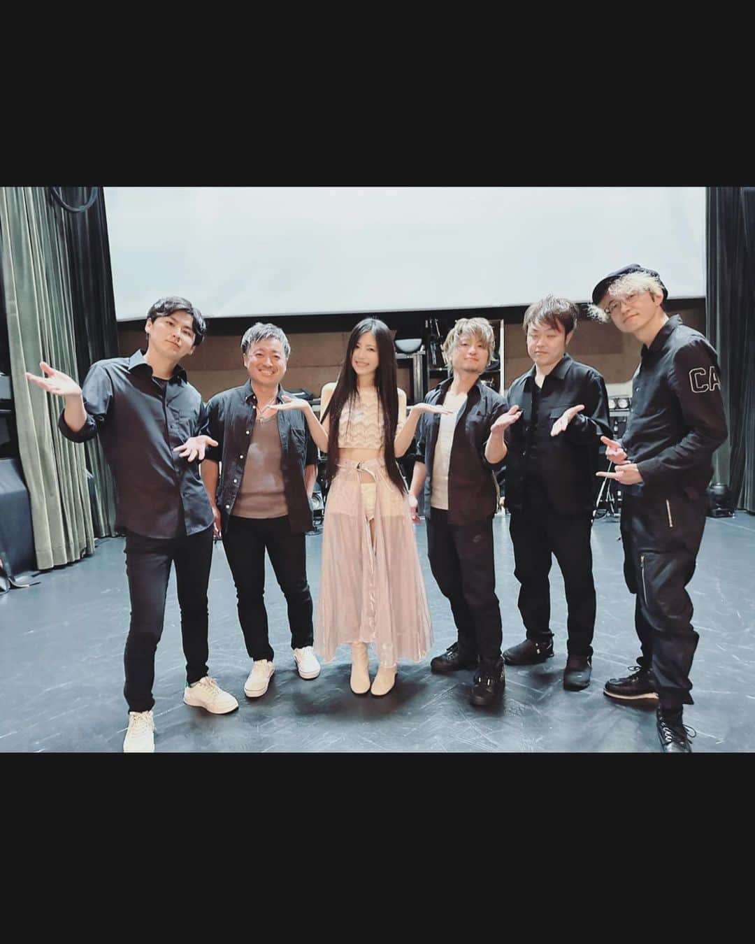 +α/あるふぁきゅん。さんのインスタグラム写真 - (+α/あるふぁきゅん。Instagram)「#ハロアル10 tour final 東京 一緒に過ごしてくれてありがとう。  6都市で出会った全ての貴方を、大切に思います。  これからもαをよろしくお願いします。  次回、横浜、乞うご期待。 (FC二次先行、本日23:59迄)」11月12日 21時14分 - 10alfa10alfa10