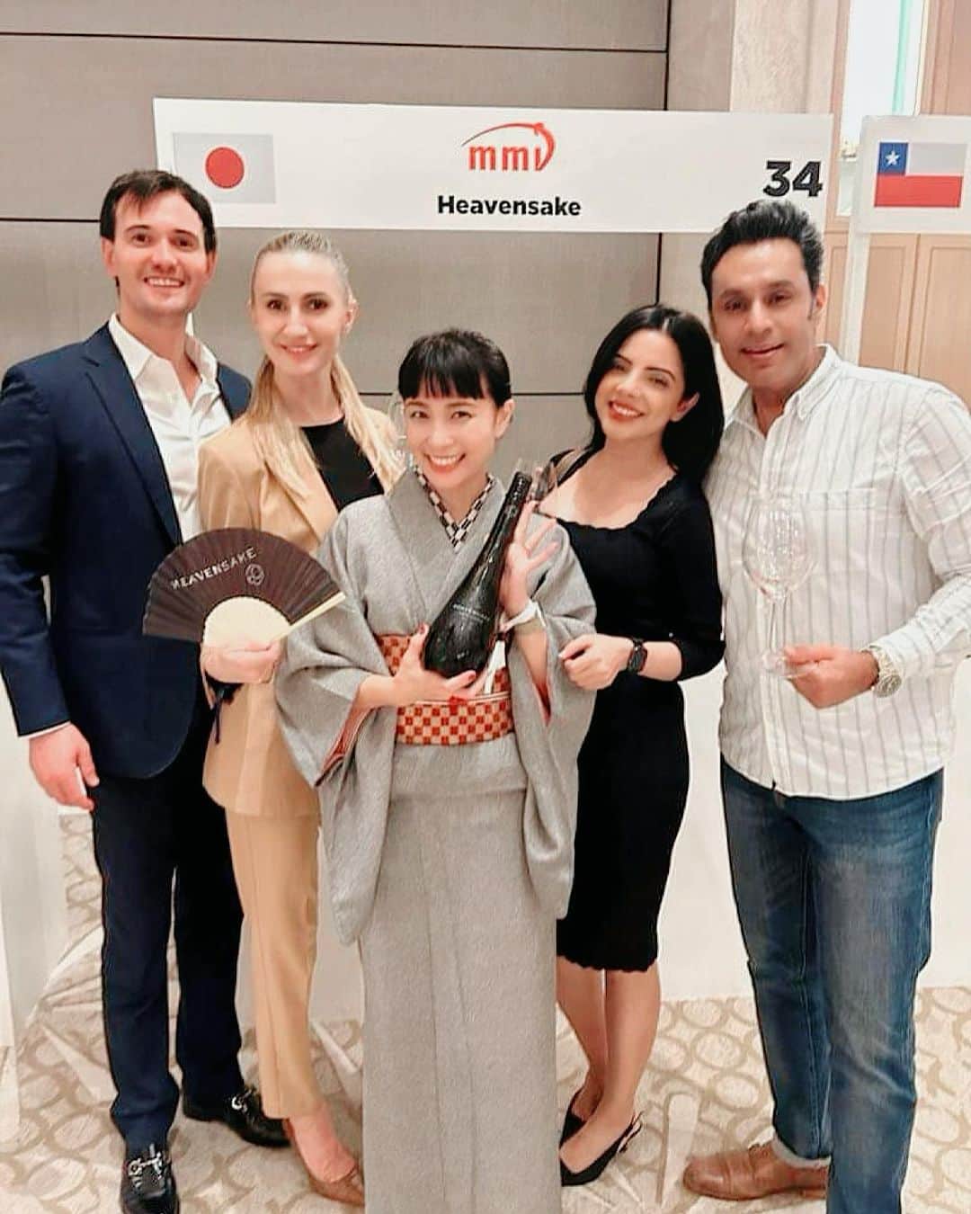 前田阿希子さんのインスタグラム写真 (前田阿希子Instagram)「ドバイのアルコールサプライヤーMMIが開催した試飲会で『HEAVEN