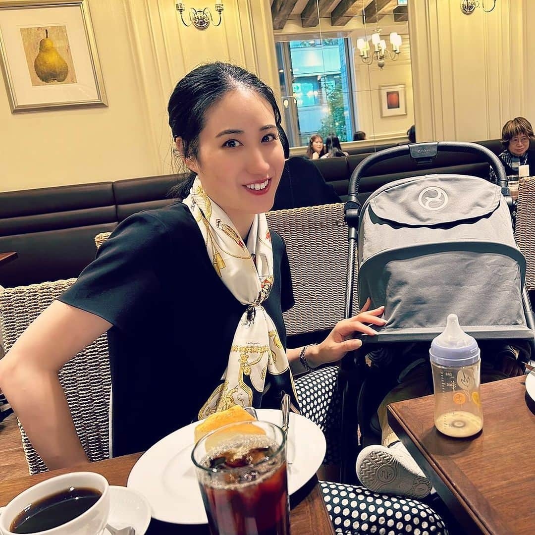 田中琴乃のインスタグラム：「・ お友達とランチ🍽️  なかなか自分の写った写真ってないので貴重😂不意打ちの一枚  #食後のケーキ #気がつけば11月」