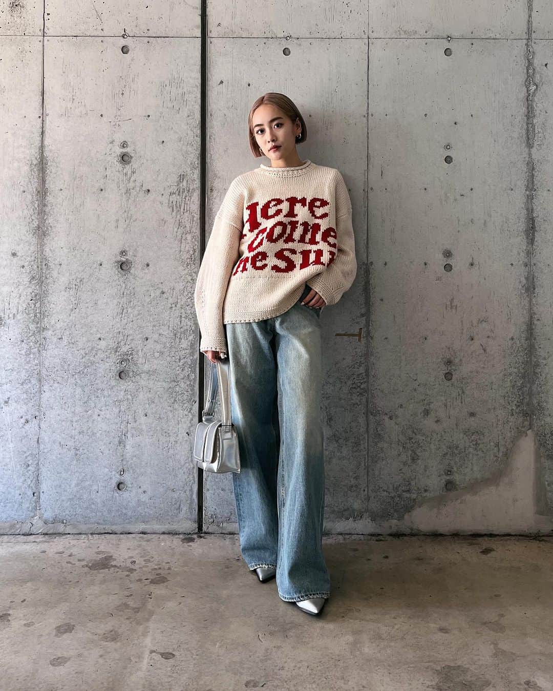 MOUSSY SNAPさんのインスタグラム写真 - (MOUSSY SNAPInstagram)「#MOUSSYSNAP @reina___4 158cm LAZONA KAWASAKI STAFF / ラゾーナ川崎店スタッフ  ・LETTERED SWEATER(010GAQ70-6380) ・CROSS WAIST WIDE STRAIGHT(010GA211-5610) ・MANY POCKET HANDBAG(010GAT51-5410) ・POINTED SHORT BOOTS(010GA652-5750) 全国のMOUSSY店舗／SHEL'TTER WEBSTORE／ZOZOTOWNにて 発売中。  #MOUSSY #MOOUSSYJEANS」11月12日 21時37分 - moussysnap