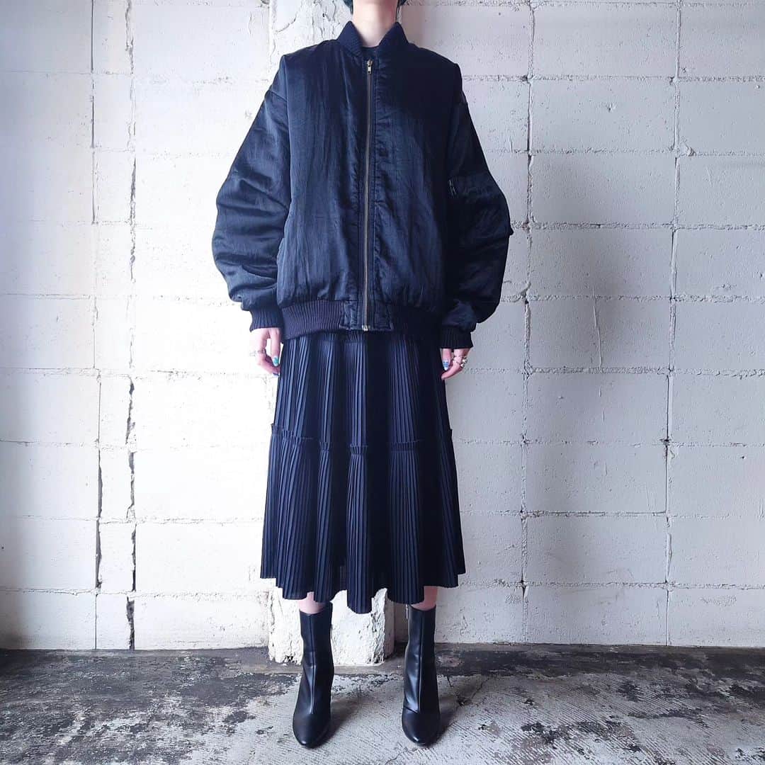 吉祥寺 古着屋 Orfeoさんのインスタグラム写真 - (吉祥寺 古着屋 OrfeoInstagram)「. ●Satin MA-1 Jacket . . . お問い合わせはこちらから↓ orfeokichijoji@yahoo.co.jp  #orfeo #kichijoji #tokyo #vintage #used #fashion #coordinate #outfit #オルフェオ #吉祥寺 #東京 #古着 #古着屋 #ヴィンテージ #レディース古着 #吉祥寺古着屋 #コーディネート . . . お問い合わせはインスタグラムのプロフィール掲載のメールアドレスにお願いいたします。コメント、DMでのお問い合わせは受け付けておりませんのでご了承ください。 店頭に出ていないONLINE SHOPの商品もご購入頂けます。気になる商品がございましたら店頭スタッフにお気軽にお声掛けください。」11月12日 12時43分 - orfeokichijoji