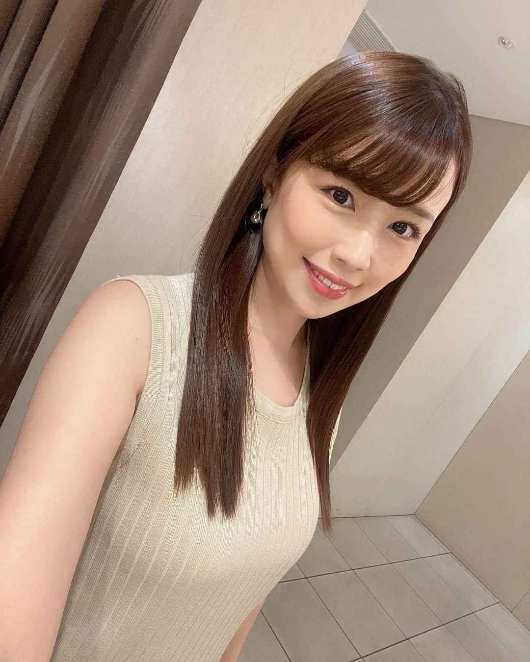 道岡桃子のインスタグラム：「【ご報告】  メンバー限定アカウントに  嬉しいご報告をさせていただきました！  ファンクラブがあって  本当に良かったです‼️  いつもありがとうございます😊  こちらのアカウントにも時期が来ましたら  ご報告します。  皆様からいただいた  いいね、コメント、メッセージなど  ありがたく拝見しております✨  とっても嬉しいです！  引き続きよろしくお願いします🙇‍♀️  #アナウンサー  #アナウンサー衣装  #もも組  #ファンクラブ」