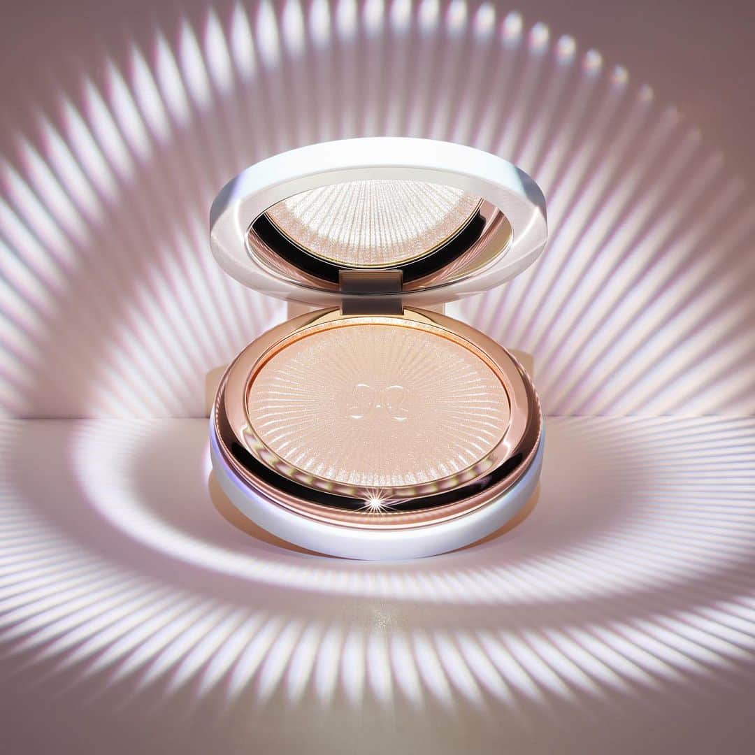 Anastasia Beverly Hillsのインスタグラム：「Smooth, radiant, and lit-from-within vibes for all skin tones 💫 Tap to stock up on Glow Seeker Highlighter for the holidays! 😍  #AnastasiaBeverlyHills」