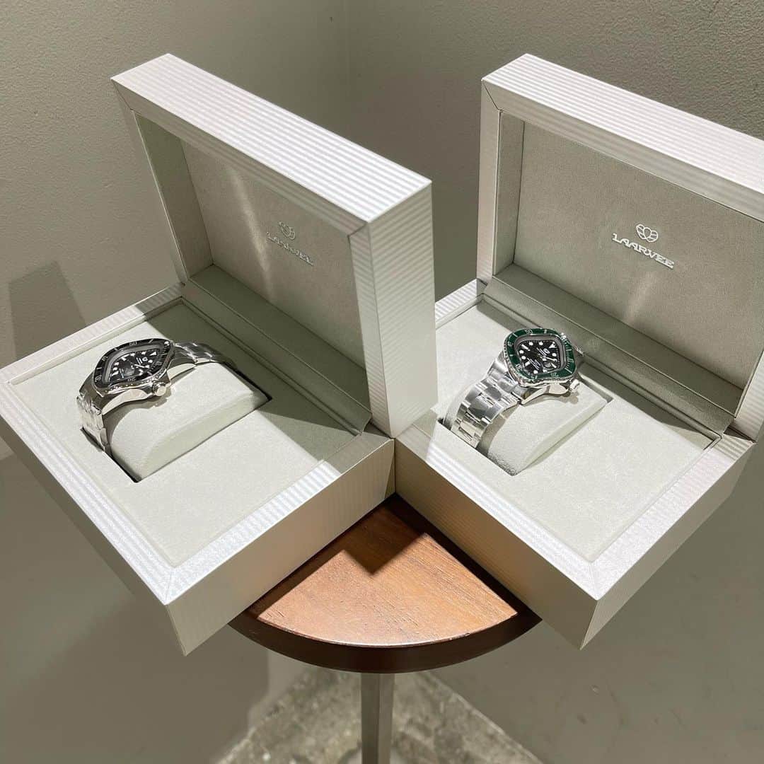 RINKAN渋谷店のインスタグラム：「. 《 LAARVEE 》  ⁡ －－－－－－－－－－ー－－－－－－－－－－－－－－  商品の詳細につきましてはDM、又はお電話にてお問い合わせ下さい。 ⁡ DMやお電話からの郵送販売も可能です。 ⁡ ショッピングローンなど各種お支払い方法もご用意しておりますのでご相談下さい。 ⁡ International shipping is available. Please contact us though DM. ⁡ ⁡ 〈RINKAN SHIBUYA〉 TEL：03-5458-3050 LINE ID：@283swjhf」