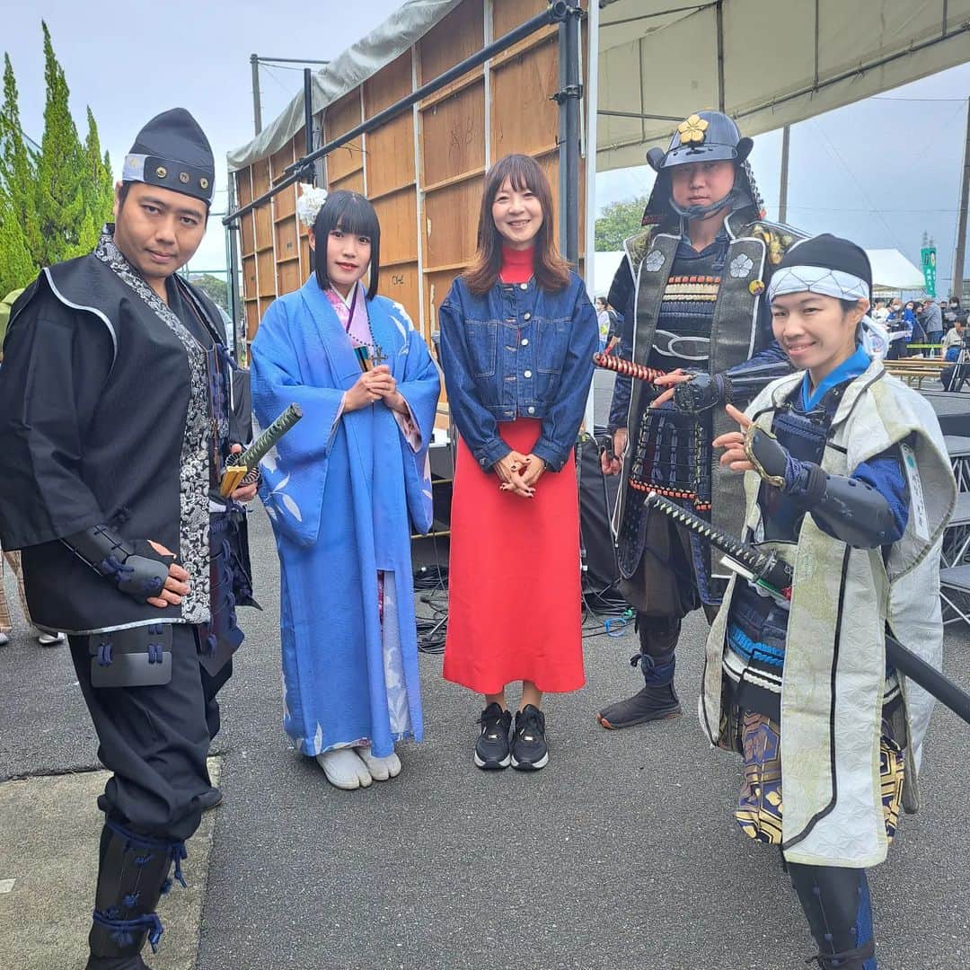 谷口キヨコのインスタグラム：「つつじのみなさんに出会えました❗」