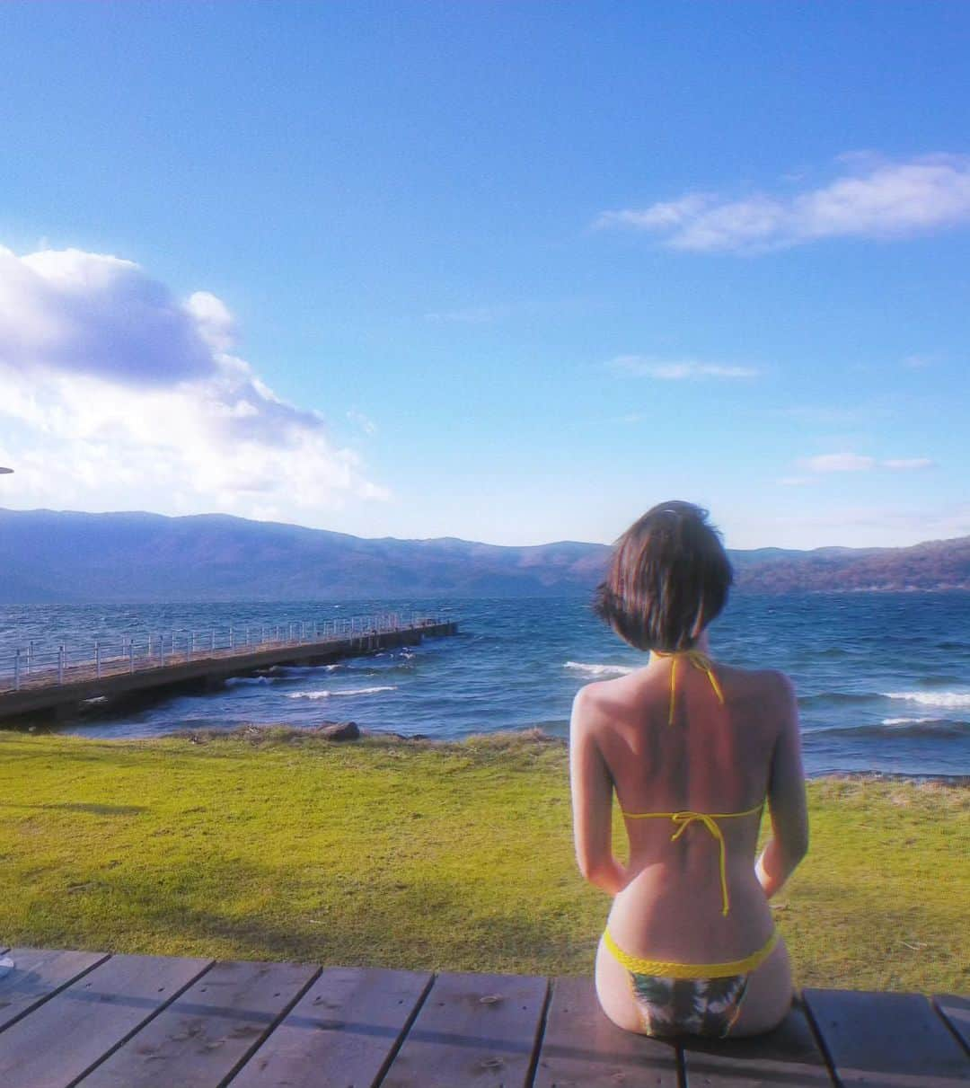 寒川綾奈さんのインスタグラム写真 - (寒川綾奈Instagram)「北海道で初サウナかも♨ 屈斜路湖のほとりでmadsaunistさんのテントサウナ入ってきました❄ 寒いから外気が水風呂がわりw スープカレーも食べたし、カヌーもしてミンクが泳いできたの可愛かった😌  #サウナ #北海道サウナ #サウナ女子  #saunatime  #sauna」11月12日 13時19分 - sogawaayana