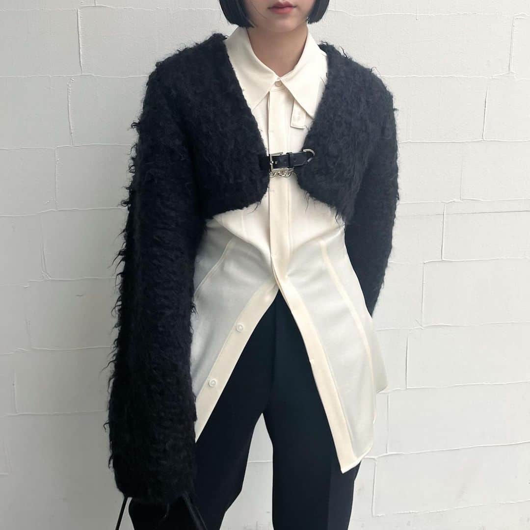 【ANN DE ARKのインスタグラム：「FETICO  MOHAIR KNIT CROPPED CARDIGAN ￥53,900（tax in)  詳しくはオフィシャルサイト【ARKnets】にて。 ■商品や通信販売に関しまして ご不明な点がございましたらお気軽にお問い合わせください。 ———————————— オフィシャルサイトの在庫と店頭在庫は共有しております。 商品に関しましては、お気軽にコメントや店舗までお問い合わせください。 ⬇︎⬇︎⬇︎ @ann_de_ark  @arknets_official ⁡ #fashion #栃木 #宇都宮 #ショップ #セレクトショップ　#arknets #anndeark #fetico #kanakosakai #inscrire #maisonmargiela #marni  -———————————」