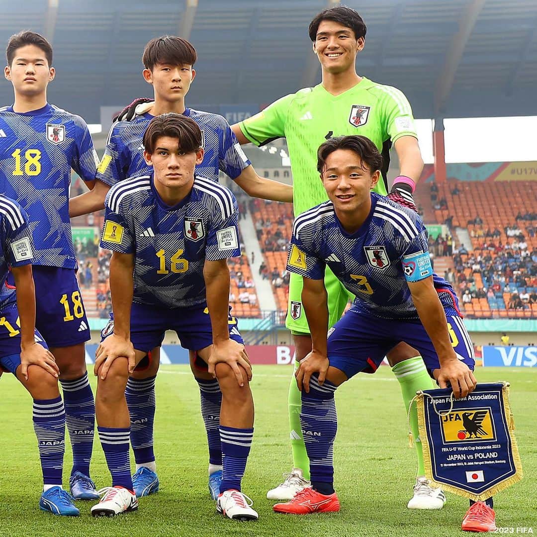 日本サッカー協会さんのインスタグラム写真 - (日本サッカー協会Instagram)「. 🔹U-17日本代表🔹 【2023.11.11 Match Report✍️】  FIFA U-17 #ワールドカップ インドネシア 2023のグループステージ第1戦を迎え、U-17ポーランド代表と対戦🇯🇵⚔️🇵🇱  #高岡伶颯 選手がゴールを決めて、1-0で完封勝利を収めました。  詳しいレポートはプロフィールのJFA公式サイト『JFA.jp』から✍  #U17WC @fifaworldcup  #夢への勇気を #U17日本代表 #jfa #daihyo #サッカー日本代表 #サッカー #soccer #football #⚽」11月12日 13時31分 - japanfootballassociation
