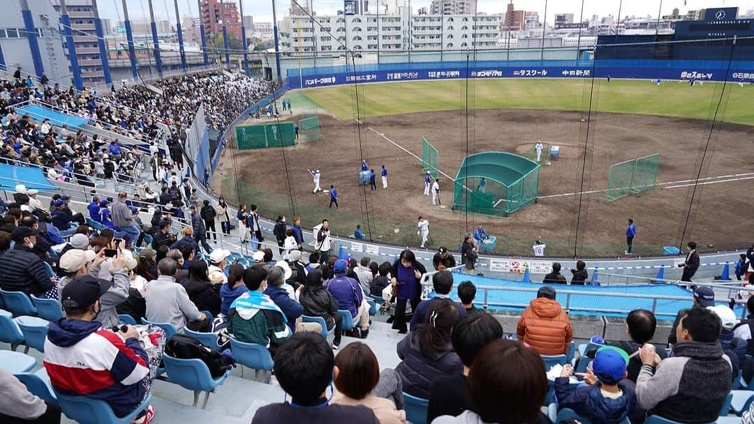 中日ドラゴンズ【公式】のインスタグラム：「#中日ドラゴンズ #秋季キャンプ #ナゴヤ球場  本日は秋季キャンプ観覧日。 朝からたくさんのご来場ありがとうございます。」