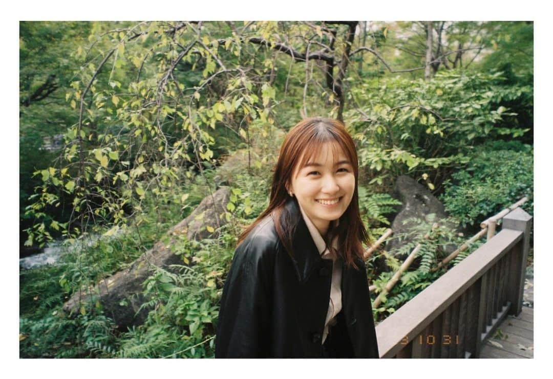 山口まゆさんのインスタグラム写真 - (山口まゆInstagram)「🌱 #やまゆさんぽ #マネさんカメラ #film  #filmcamera  #filmphotography」11月12日 14時25分 - yamayu_official