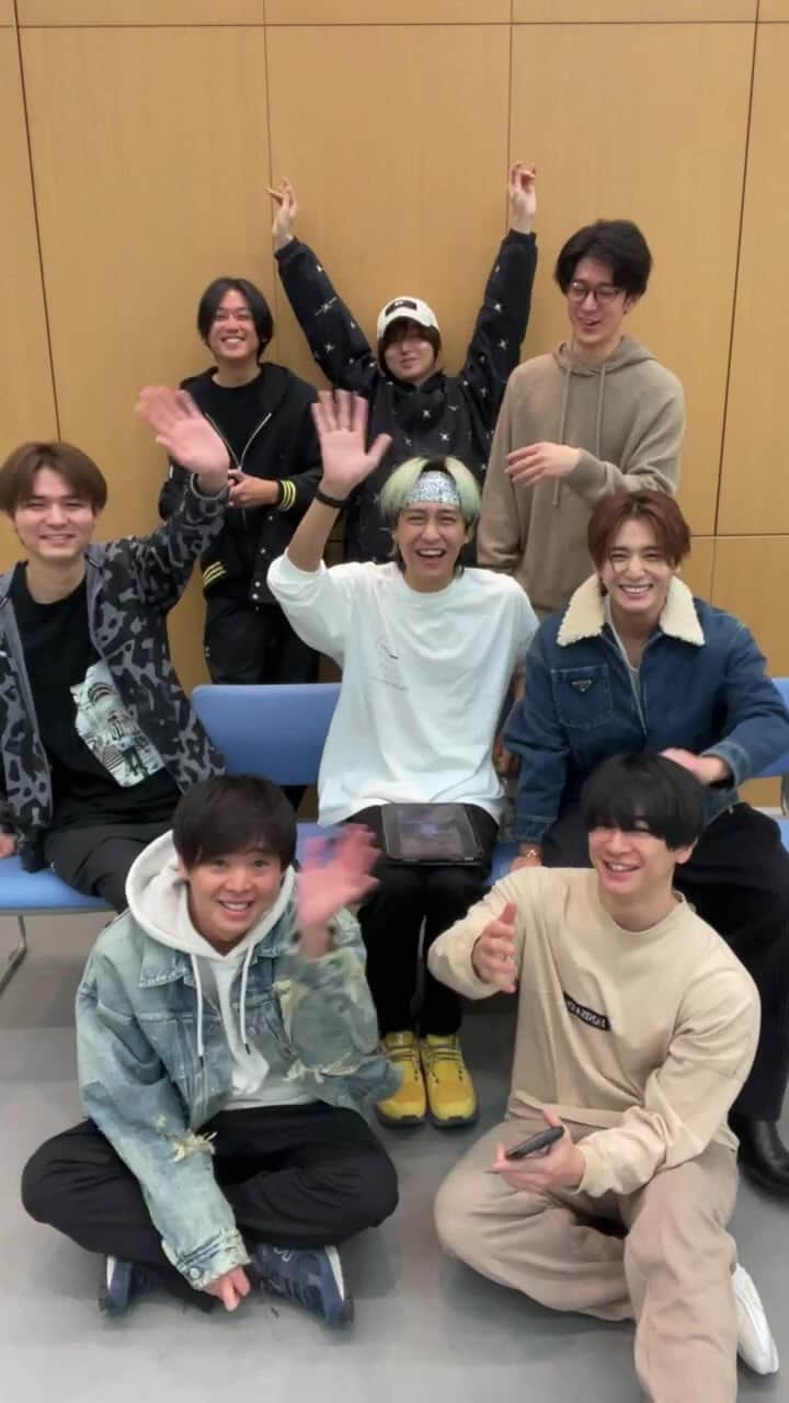 Hey! Say! JUMPのインスタグラム：「ゲリラインライ開催したよー！  #JUMPのいんすた #山田涼介 #知念侑李 #中島裕翔 #有岡大貴 #髙木雄也 #伊野尾慧 #八乙女光 #薮宏太」