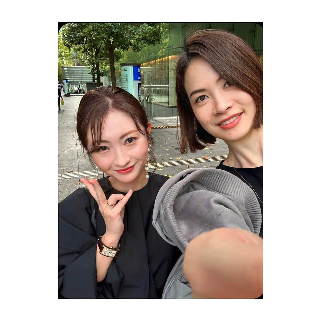 濱田玲さんのインスタグラム写真 - (濱田玲Instagram)「🍽️  ここ最近 とても幸せを感じる🥺  私の代わりに 怒ってくれたり 泣いてくれたり 喜んでくれたり  とても温かい気持ちがする🤗  人は変わっていくものだけど 心根で繋がっている友だちとは 何年経っても友だちでいられるなぁ  なんて思う日曜日のゆる〜い時間☺️  また行こうね😘 @aichin8229   #カラオケ行ったら昭和歌謡ぶっ込んできた友達に便乗 #凸凹コンビ #攻めしかない2人と言われるあたすたち🤪 #丸の内ランチ」11月12日 15時01分 - rei.h_0302