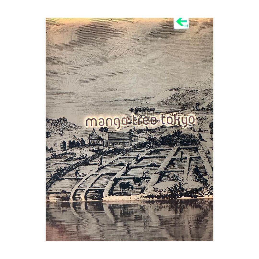 濱田玲さんのインスタグラム写真 - (濱田玲Instagram)「🍽️  ここ最近 とても幸せを感じる🥺  私の代わりに 怒ってくれたり 泣いてくれたり 喜んでくれたり  とても温かい気持ちがする🤗  人は変わっていくものだけど 心根で繋がっている友だちとは 何年経っても友だちでいられるなぁ  なんて思う日曜日のゆる〜い時間☺️  また行こうね😘 @aichin8229   #カラオケ行ったら昭和歌謡ぶっ込んできた友達に便乗 #凸凹コンビ #攻めしかない2人と言われるあたすたち🤪 #丸の内ランチ」11月12日 15時01分 - rei.h_0302