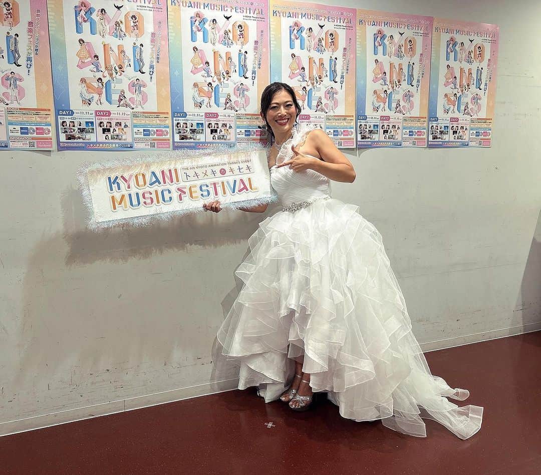Liaのインスタグラム：「京アニフェス第1日目。みなさんの愛に感謝‼️来てくれた皆さん、観てくれた皆さん本当にたくさんの愛をありがとう💕これを糧に今日は最高のステージにします❤️みんな待っててね❣️2日目よろしくお願いします‼️💪 #京アニフェス #Air #clannad」