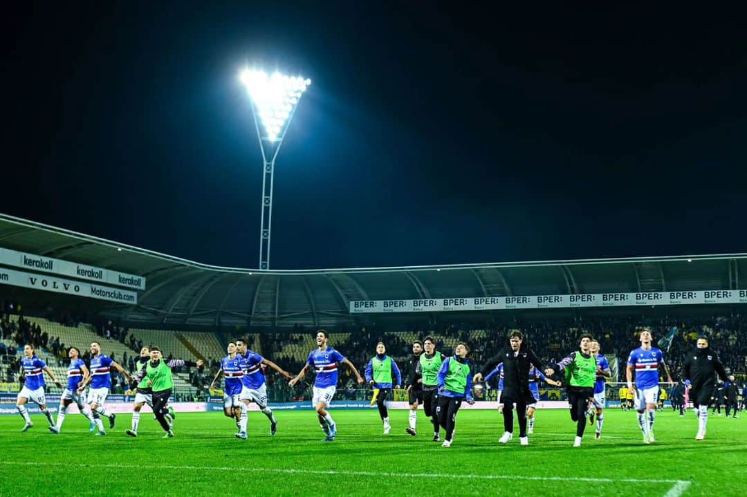 ファビオ・ボリーニのインスタグラム：「La mentalità porta il risultato! Forza Doria!  🔵⚪️🔴⚫️⚪️🔵」