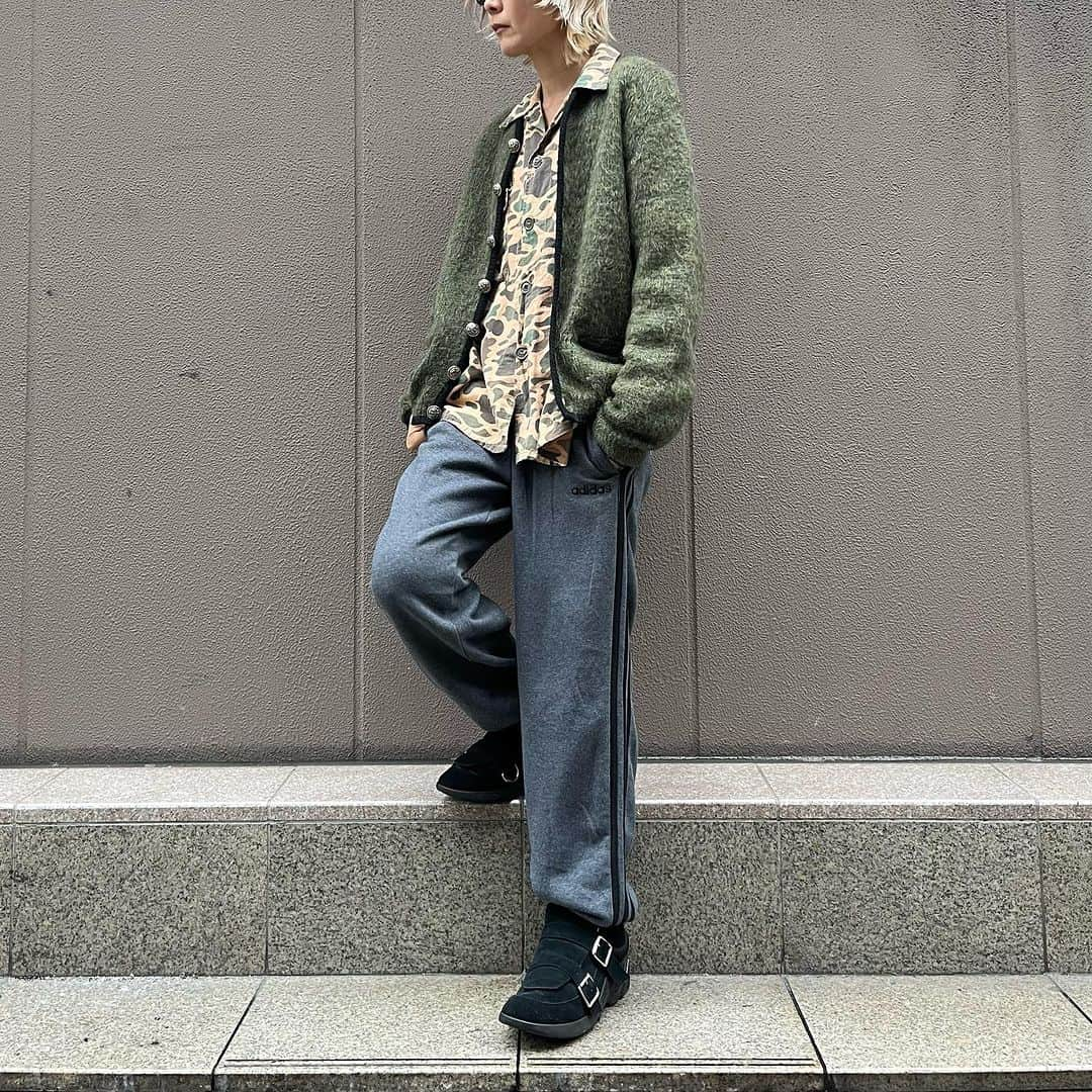 ジャムルのインスタグラム：「60-70's MOHAIR カーディガン 20000y+tax(22000)  Duckhunter camo shirts 5400y+tax(5940)  adidas 3stripes sweat pants 6200y+tax(6820)  WEB SHOPに入荷しております。 是非ご覧ください。 jammru.com  #jammru#vintagemohair#モヘアカーディガン#adidas #大阪古着屋#心斎橋古着屋#usedmix #osaka  #fashion  #streetstyle  #streetfashion  #vtg  #vintage  #used  #usedclothing  #古着 #古着屋 #ファッション #70s #80s #90s」