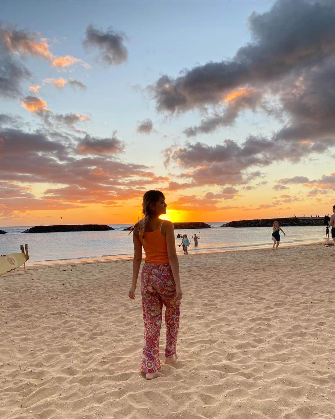 AMIのインスタグラム：「The sun is my energy:)」