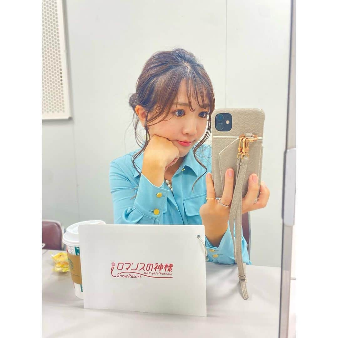 鬼頭由芽さんのインスタグラム写真 - (鬼頭由芽Instagram)「・ さいたまスーパーアリーナで開催された 冬スポ Winter Sports Festa 2023内で、 新たに生まれ変わるスノーリゾート「 #ロマンスの神様 」オープニングイベント「 #広瀬香美 ＆#NightTempo コラボステージ」のMCをしました！  Night Tempoさんは今年のサマソニオフィシャルラジオぶり☺️✨  そして！なんと広瀬香美さんの「ロマンスの神様」を目の前で聞けるという感動体験🥺 すごい…本物や…  今回のコラボのいきさつやレコーディングのお話たくさん聞きました✨ 広瀬香美×Night Tempo「ロマンスの神様」は12月配信予定だそうです✨  せっかく撮影OKのイベントだったけど、私ずっと横顔か後頭部向けてるわ。笑」11月12日 16時19分 - xxyumeyumexx