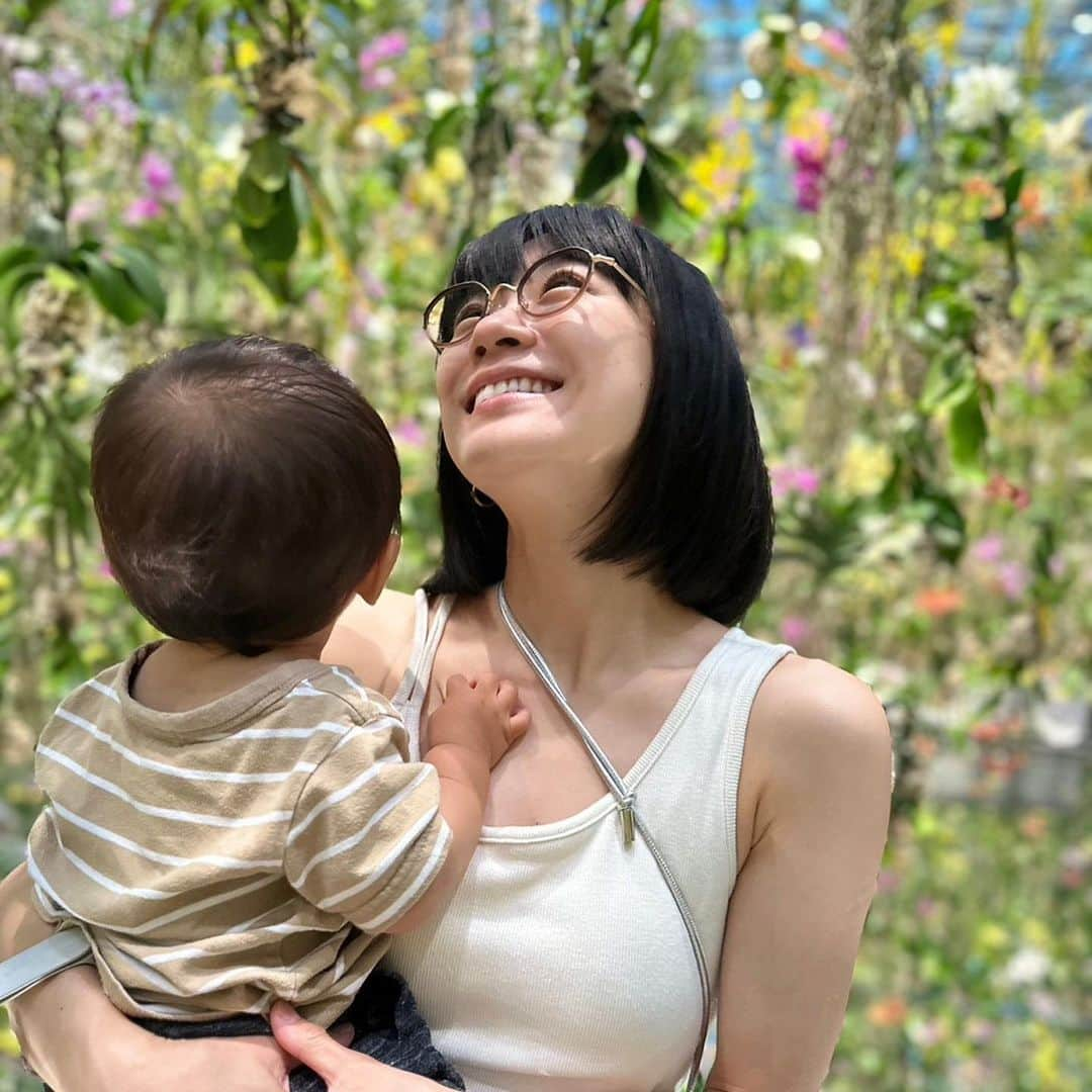 時東ぁみさんのインスタグラム写真 - (時東ぁみInstagram)「一人の母として裏方してます！！ ・ 『かわさきの子ども食堂応援チャリティーマルシェ』  子ども食堂って聞いたことあるけどどんな場所？ 私たちも行けるの？ 何か手伝えることは？ など、子ども食堂に関するお話からたくさんのワークショップ、ステージプログラムもあります！  11/23 10:00〜15:00 KOSUGI iHUG ・ 私は完全裏方でイベント開催の声かけ、当日スタッフをやります！ (今後は表でも参加するよ☆) 会場でフツーにスタッフしてるので、会いに来てね☆ ・ #時東ぁみ #裏方 #イベント #子ども #子どもイベント #家族イベント #武蔵小杉 #子ども食堂 #チャリティー #マルシェ #フードドライブ #ヨピコフォト #littlecosmos #tinyteeth #playart #駄菓子屋 #パルシステム #株式会社waon #coloridoh #こどものえがお応援プロジェクト #子ども食堂応援」11月12日 16時25分 - amitokito