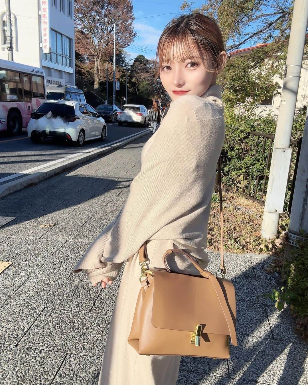 YUINAさんのインスタグラム写真 - (YUINAInstagram)「光盛れ( ¨̮ )♡  Newバッグ可愛い︎‪🫶🏻❤️‍🔥  @shein_japan   クーポンコード：BFJP163 お買い上げ金額1～5,999円までは セール価格より15%OFF 6,000円以上は20%OFFが適用されるよ💭  利用期限1月30日までだよん！」11月12日 16時25分 - y_i_n35