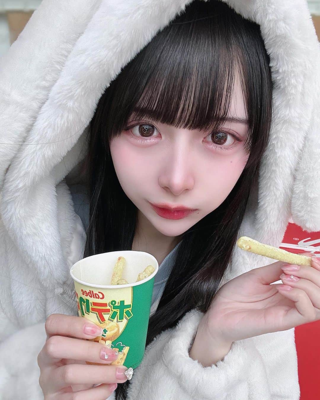 月野ちゃんのインスタグラム：「・ ・ ・ とつぜん寒いー🐇❄️🌨️ そりゃあ11月 SAとかだいすきなの＾＾ 誰か共感？」