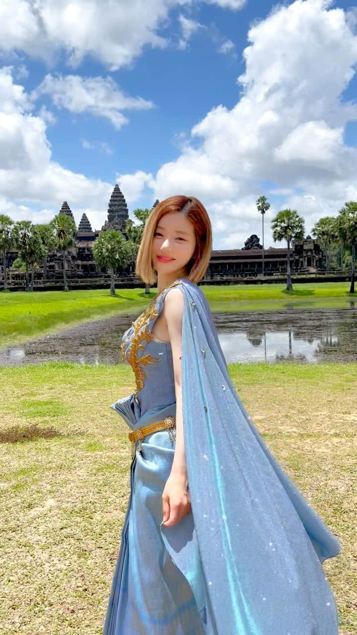 Dj Sodaのインスタグラム：「Checkout the beauty of Cambodia🛕💕See you at Sting Musicverse Festival tonight❤️‍🔥❤️‍🔥」