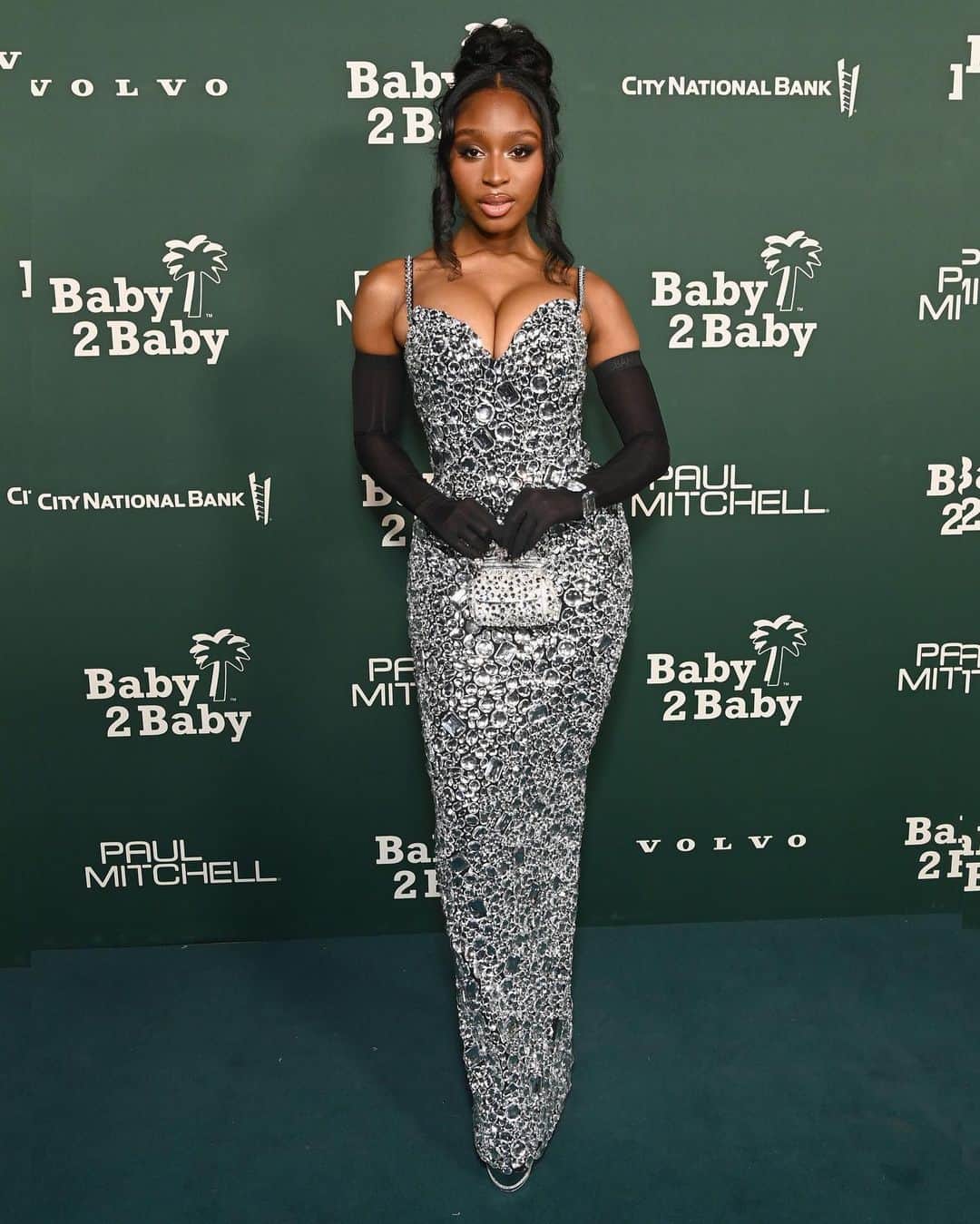 Just Jaredさんのインスタグラム写真 - (Just JaredInstagram)「Hailey Bieber, Lori Harvey, Cole Sprouse, Ari Fournier, Demi Lovato, Normani and Sofia Richie were just a few stars to attend the 2023 Baby2Baby Gala tonight in West Hollywood! We’ve got more pics over at JustJared.com! #HaileyBieber #LoriHarvey #ColeSprouse #AriFournier #DemiLovato #Normani #SofiaRichie Photos: Getty」11月12日 16時59分 - justjared
