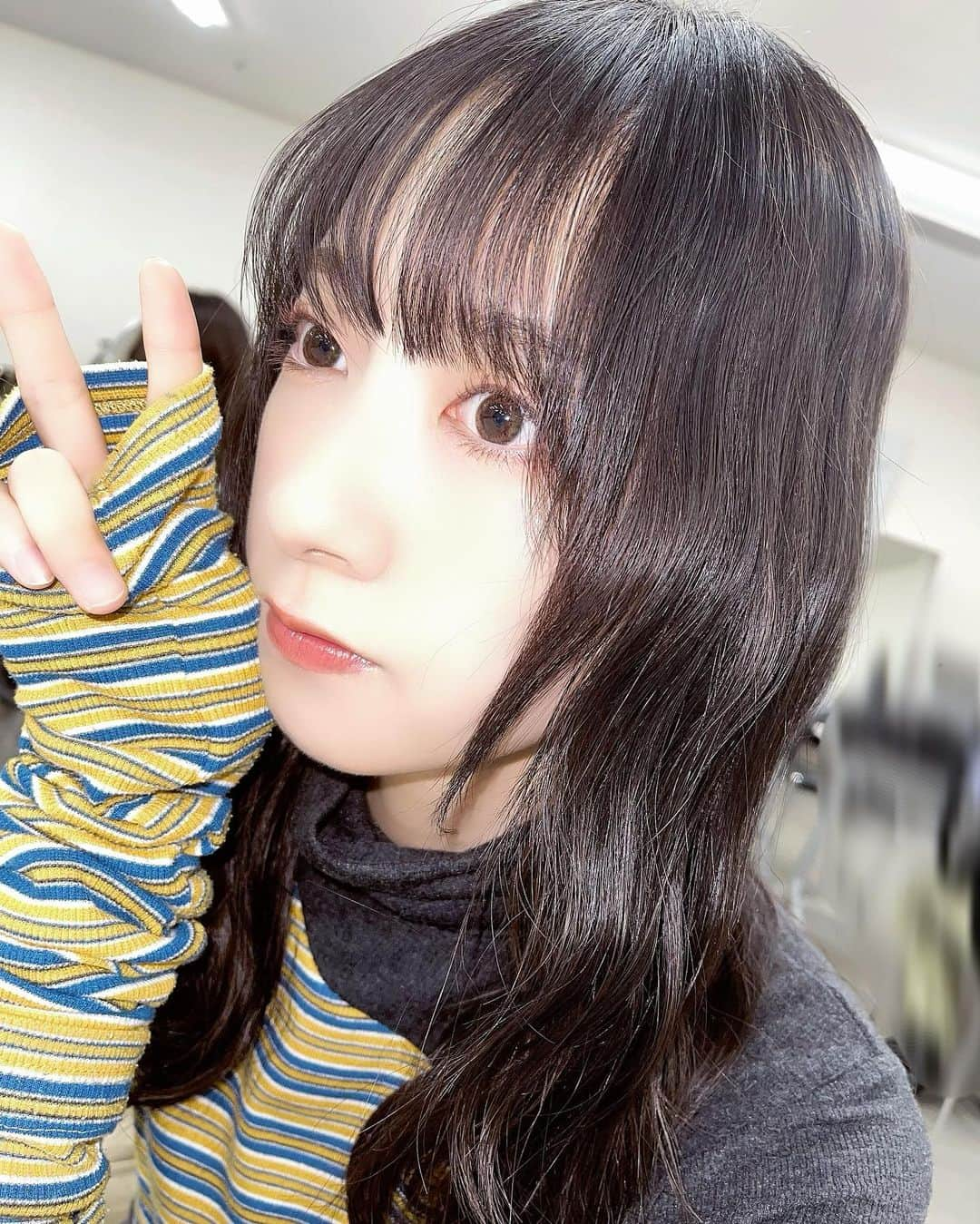 金村美玖さんのインスタグラム写真 - (金村美玖Instagram)「️ ️️ ️ ️ ️️ ️ リアミ。冬。 10thはこれにて完結。 ありがとうこざいました🌠  #金村美玖 #上村ひなの #日向坂46 #リアルミーグリ #mikugram」11月12日 17時29分 - miku_osushi