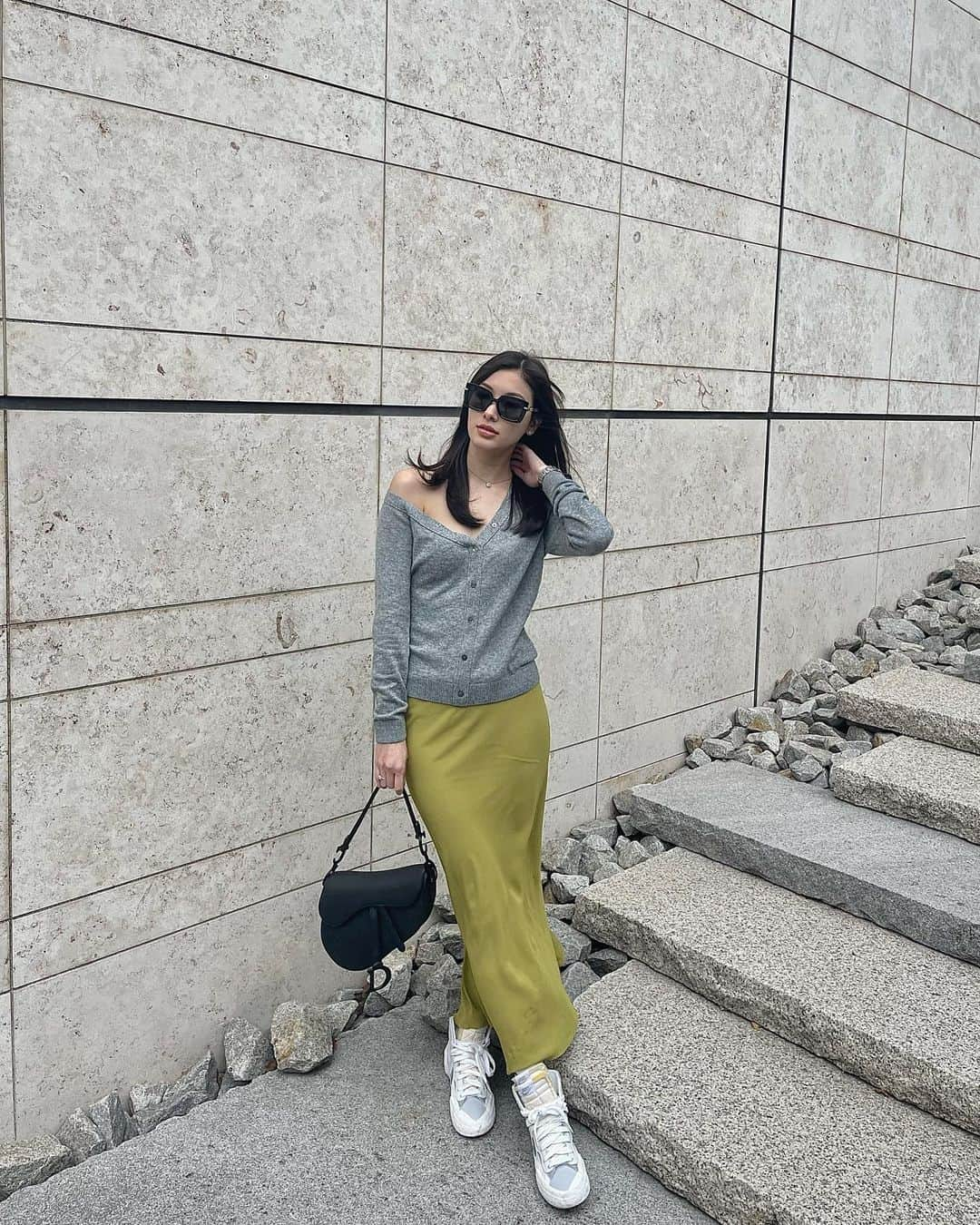 せたこさんのインスタグラム写真 - (せたこInstagram)「In my favorite color 🩶  tops @rokhofficial  skirts @rickowensonline  sneaker @nike × @sacaiofficial  sunglasses @tiffanyandco  bag @dior   #Setakode #せたこーで」11月12日 18時02分 - setako