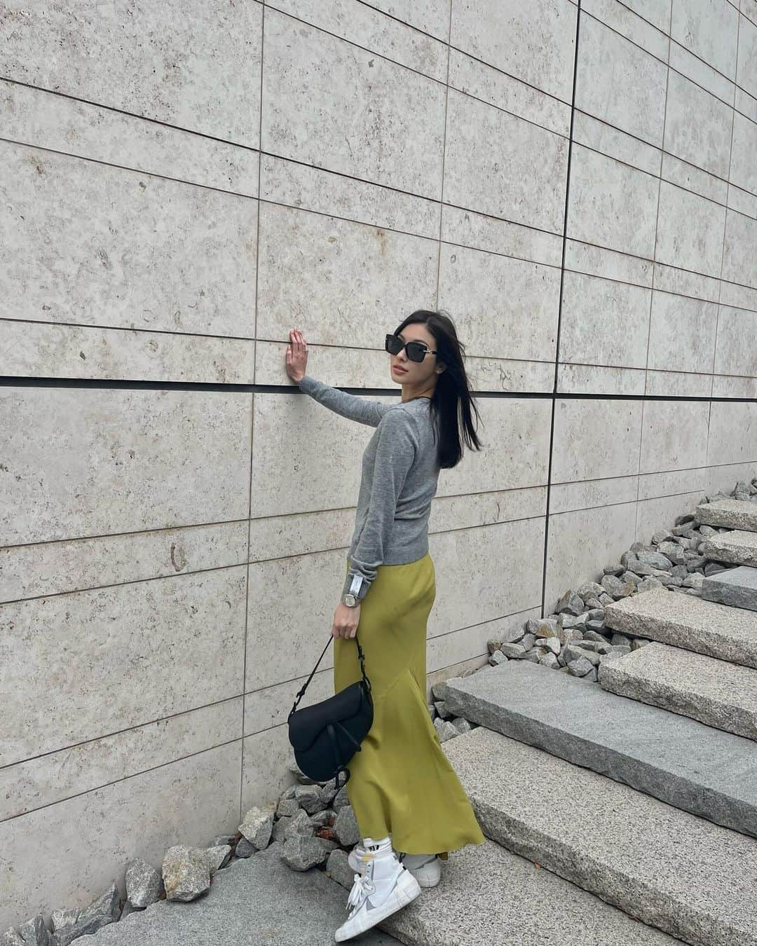 せたこさんのインスタグラム写真 - (せたこInstagram)「In my favorite color 🩶  tops @rokhofficial  skirts @rickowensonline  sneaker @nike × @sacaiofficial  sunglasses @tiffanyandco  bag @dior   #Setakode #せたこーで」11月12日 18時02分 - setako