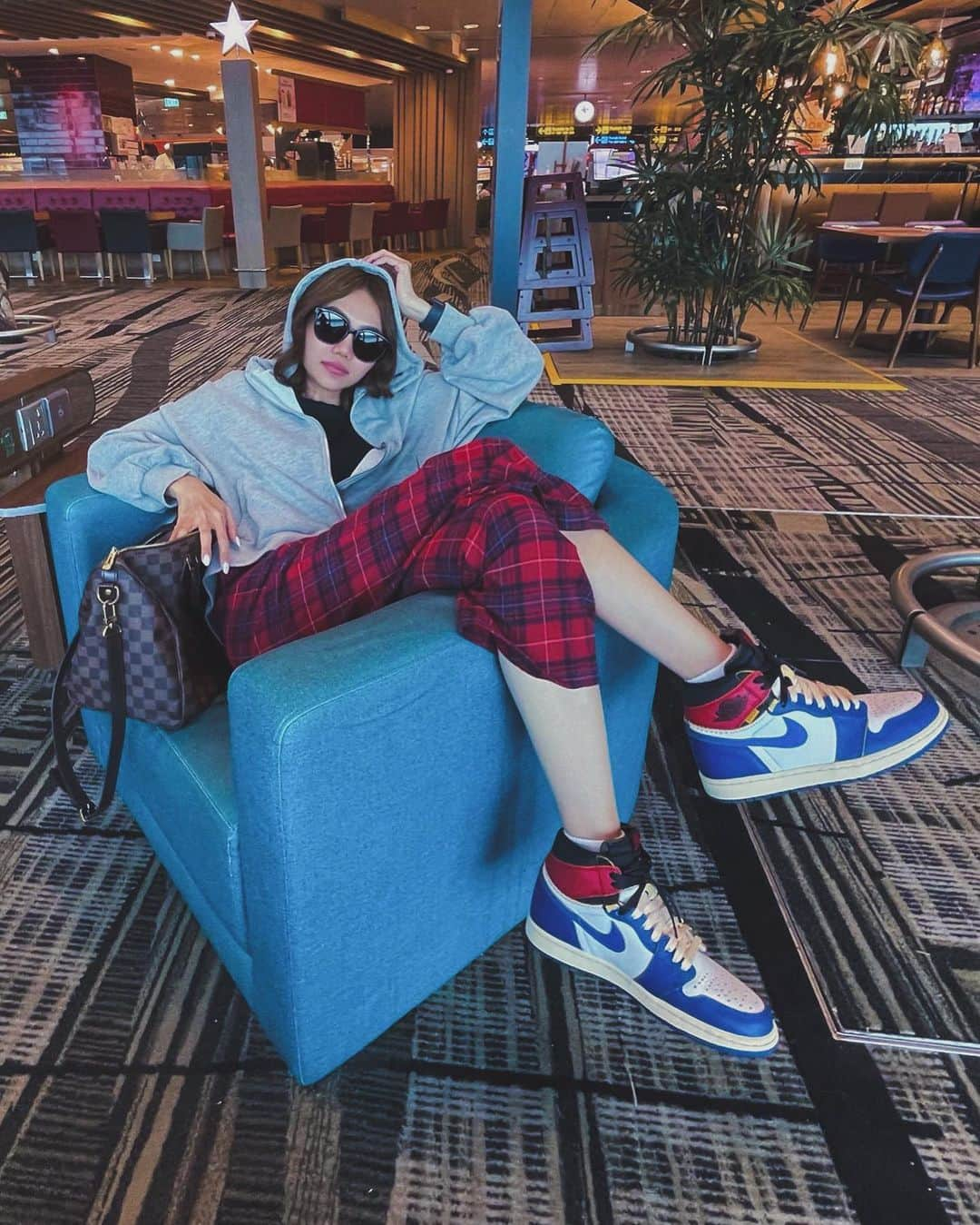 Rina Noseのインスタグラム：「Poto lama dibuang sayang disimpan jijik diposting langsung diserbu pengencang payudara dan pelangsing dan mata minus dan jualan follower. Dunia memang bervariasi..」