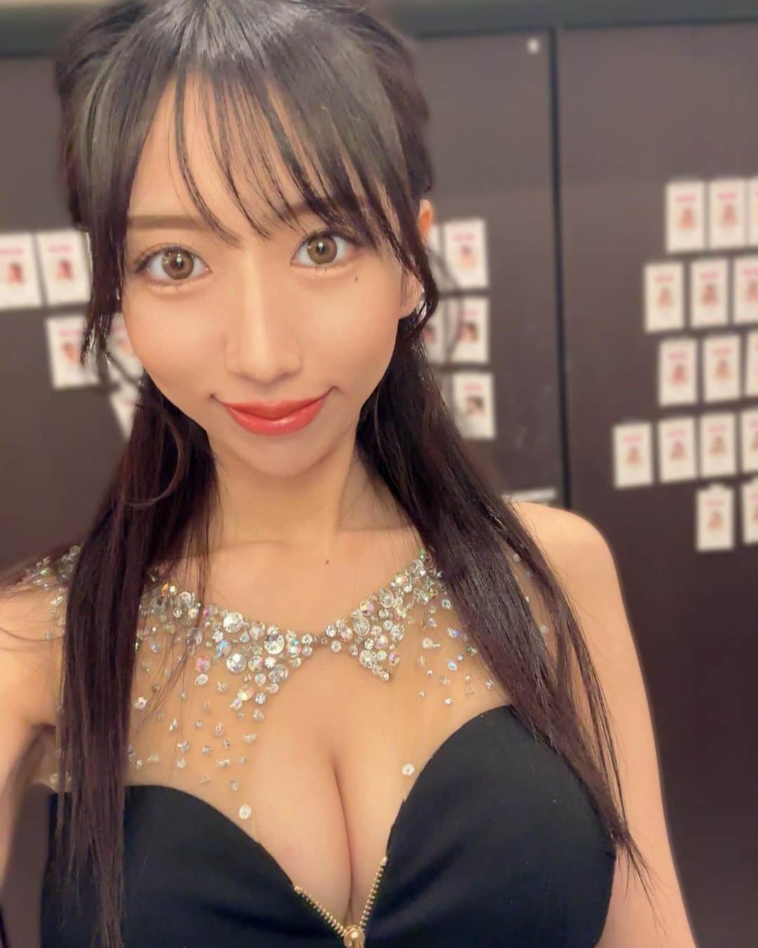綾奈凛のインスタグラム：「今日はお休みだよ 寒いね🥺」